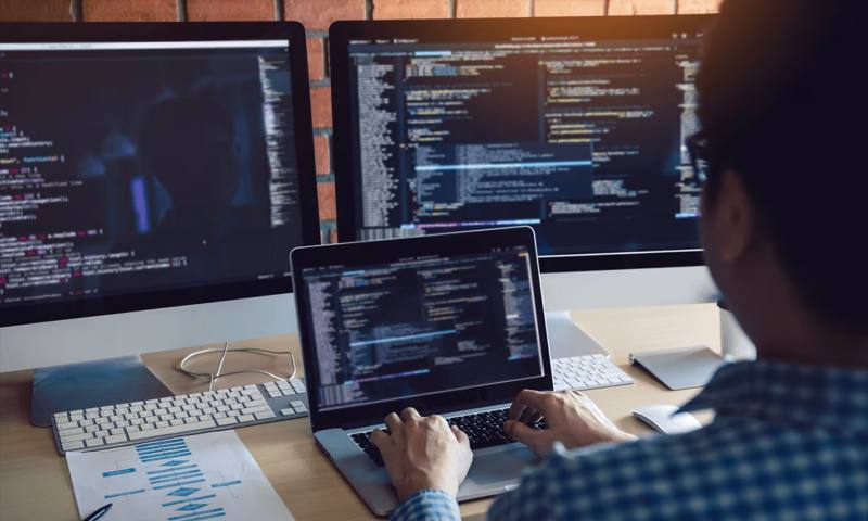 数据科学选型:R与Python如何赋能扶风县网站建设?